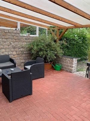 überdachte Terrasse