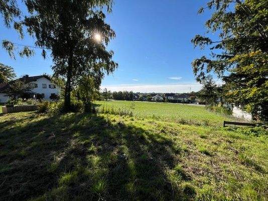 Bild Grundstück.jpg