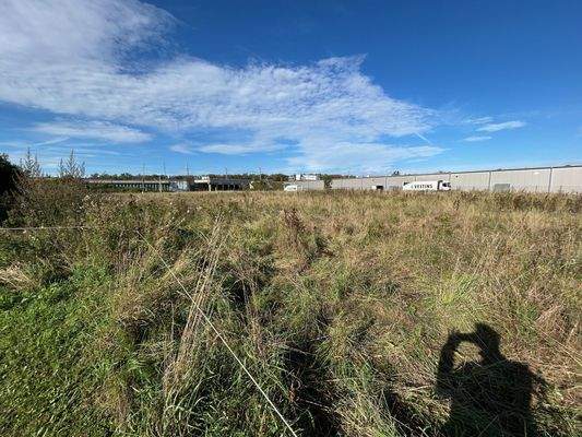 Gewerbe Fäche neben LÖMA-Center Bild 2.jpg