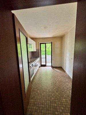 Blick Küche zum Balkon