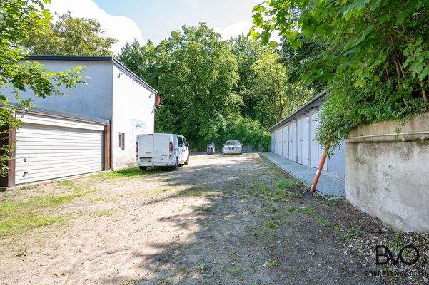 Sehr gepflegtes Grundstück 