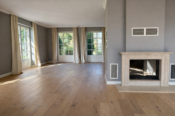 Wohnbereich mit Kamin 