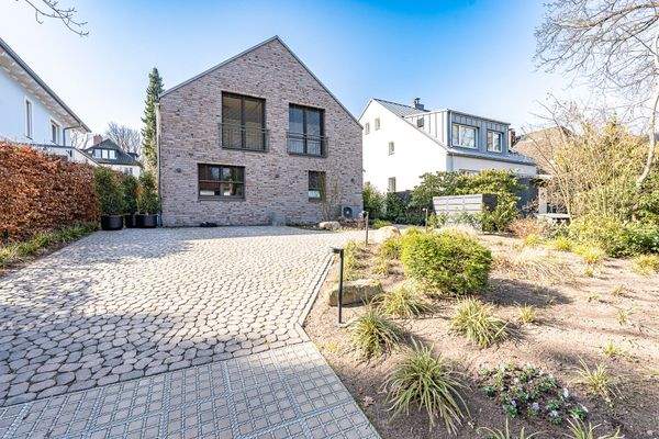 Aussenansicht-Zufahrt