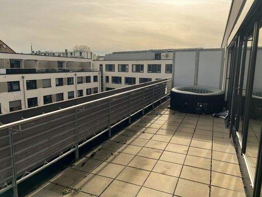 sehr große DachTERASSE