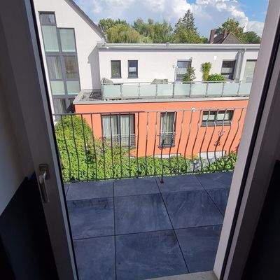 Zugang Balkon v. Treppenhaus