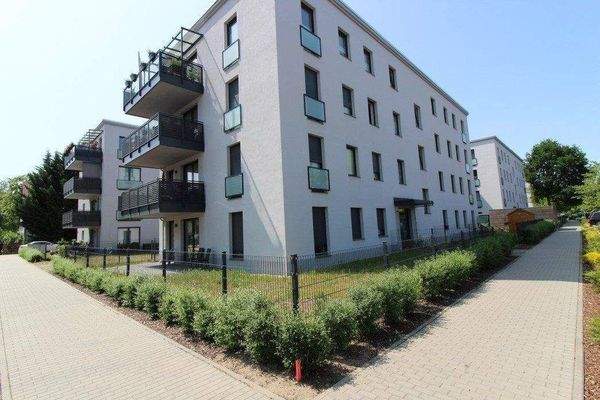 Blick Garten &amp; Terrasse