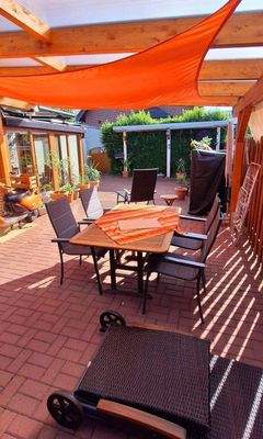 Pergola vor dem Wintergarten