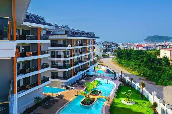 Stylish Apartments in a Complex with Rich Amenities in Alanya Oba