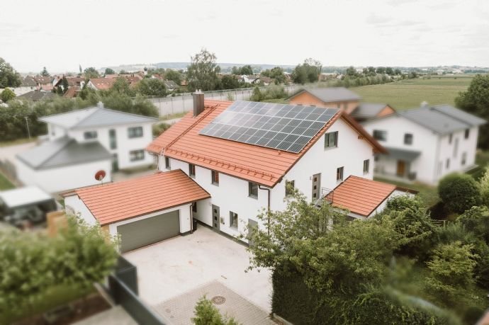 Energetisch autark!! Solides Wohnhaus mit viel Platz in schönem Wohngebiet von Ampfing nur 35 Min.östlich von München