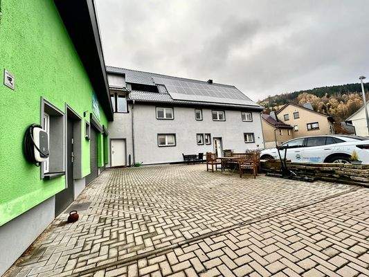 E - Ladestation/ PV Anlage