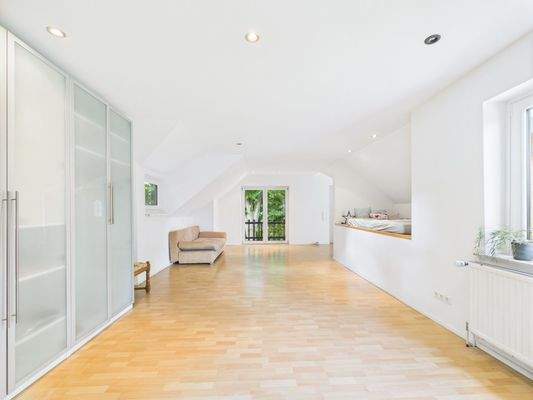 Wohn-/Essbereich (DG)