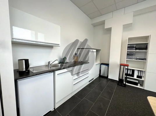 INFOS UNTER: 06171-586000