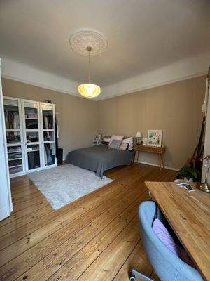 Geräumiges Schlafzimmer