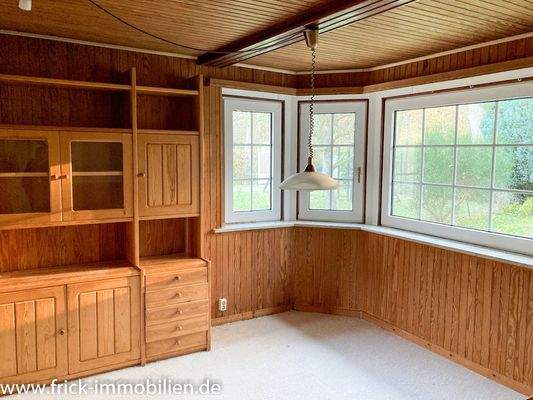 18-Wohnzimmer vorn.JPG