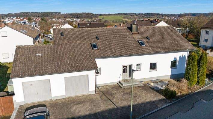 Luftbild Eingang/Garagen