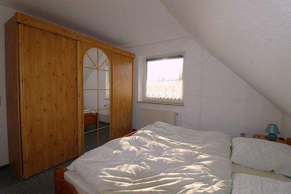 WHG 2 OG Schlafzimmer 2.2