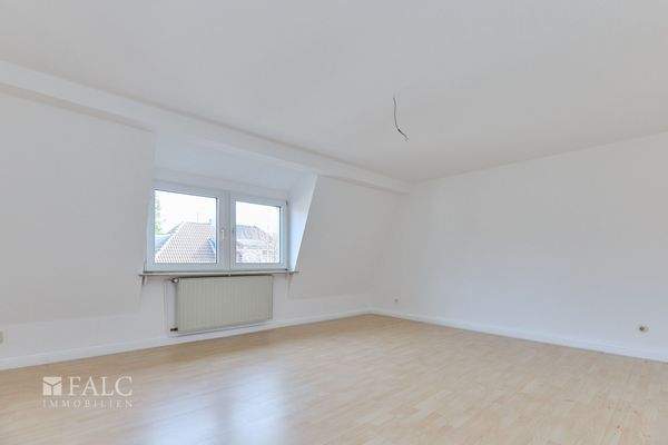 Wonzimmer / Schlafzimmer  DG