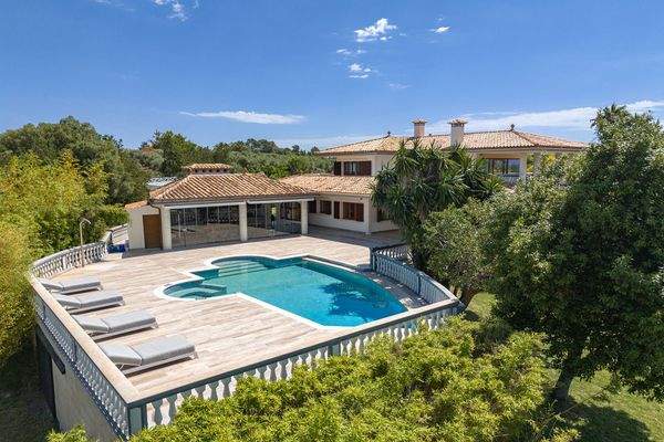 Außergewöhnliches Objekt