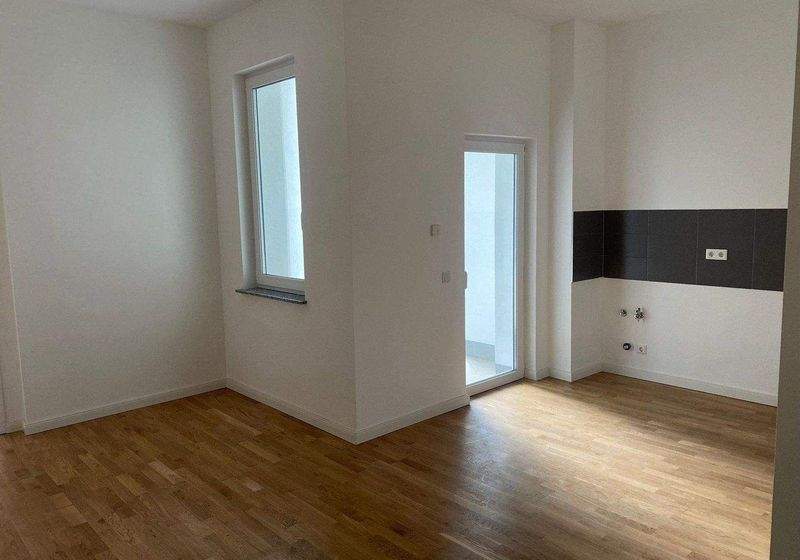 ERSTBEZUG * EBK* Heinrich-Schütz-Str. 14*