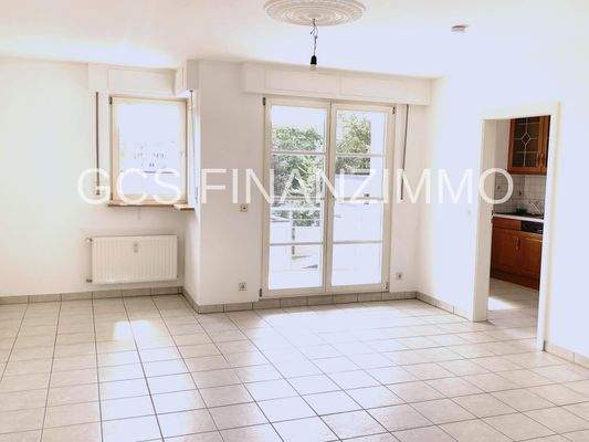 Blick auf den vorderen Balkon mit Küche