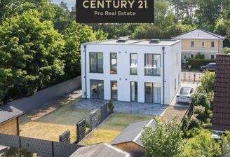 Gebäuderückseite