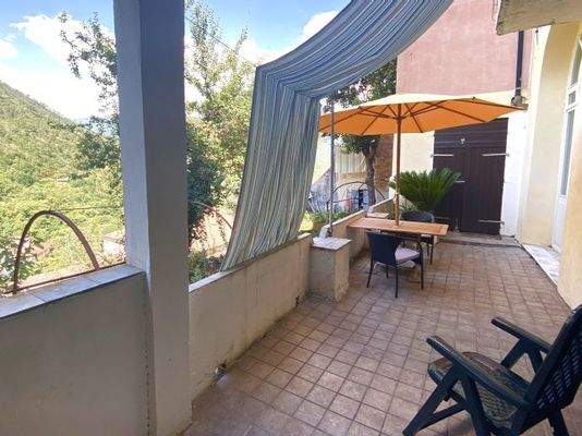 CV821_01 TERRA ITALIA IMMOBILIEN_LIGURIEN_CASTEL V