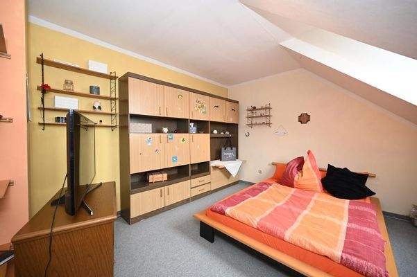 Großes Kinderzimmer