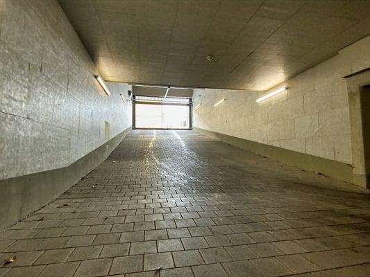 Tiefgaragenzufahrt
