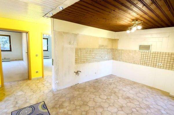 Blick zur offenen Küche