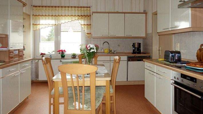 Küche, rechtes Haus