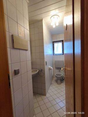 separates WC im Erdgeschoss