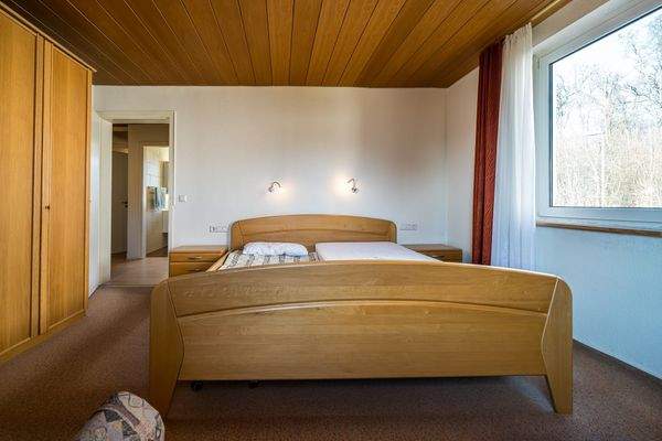 großes Schlafzimmer