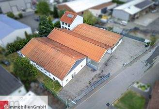Großes Lager mit Einfamilienhaus