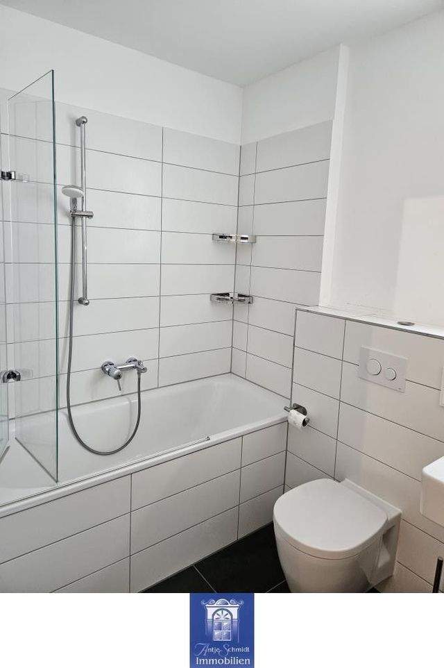 Eindrucksvolle Terrassenwohnung mit EBK in der Dresdner Innenstadt! - Foto 5