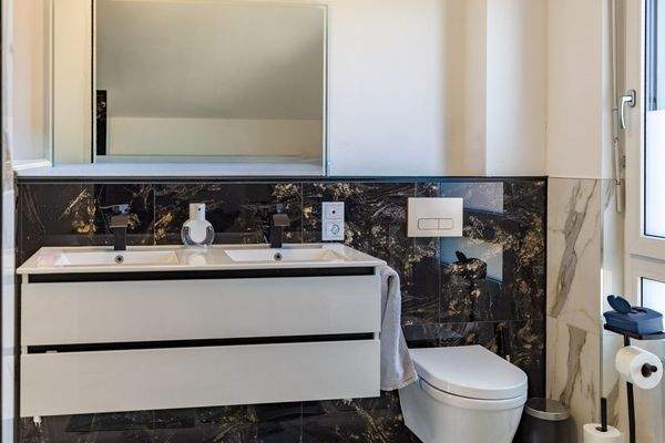 Neues und Nachhaltiges Einfamilienhaus mit geschmackvoller Ausstattung im Neubaugebiet.