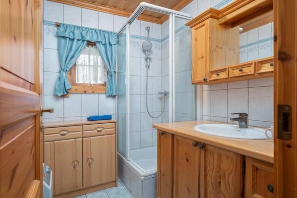 Erdgeschoss - Badezimmer