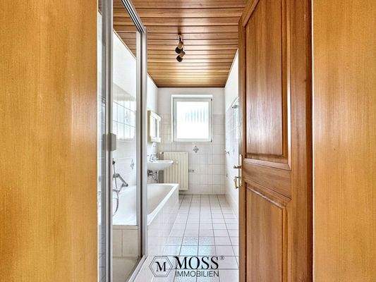 Badezimmer EG