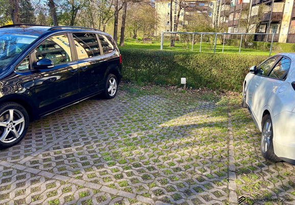 Stellplatz (vergleichbar)