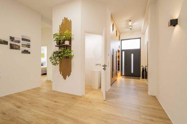 Großzügiger Eingangsbereich...