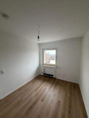 Helles Arbeitszimmer