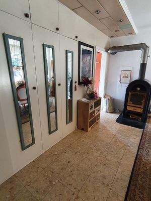 Esszimmer mit Einbauschränken