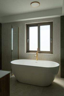 Kreta, Tavronitis: Zeitgenössisch eingerichtete Villa mit Pool zu verkaufen