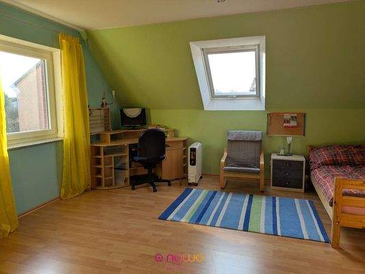 Zimmer 3 im DG - Möblierungsvorschlag (KI)