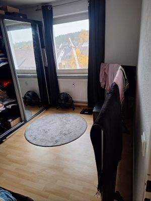 Helles Schlafzimmer mit Aussicht