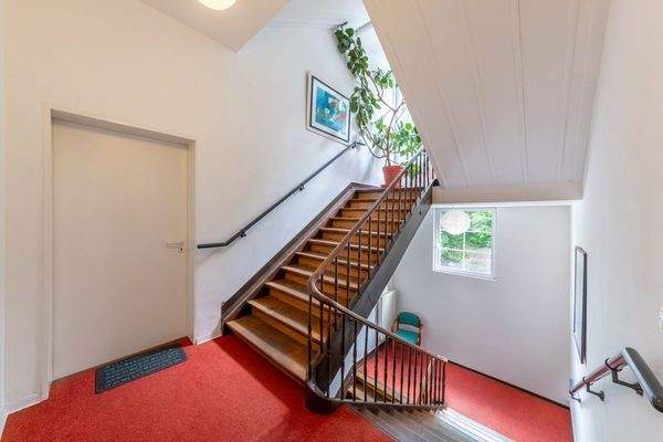 Flur/Treppe ins 3 OG