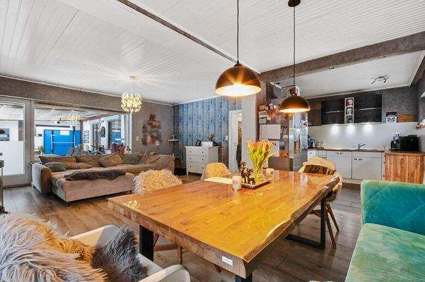 Wohnzimmer/Esszimmer