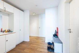 Diele mit Einbauschrank