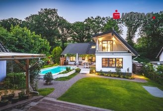 Rückansicht 2 mit Logo