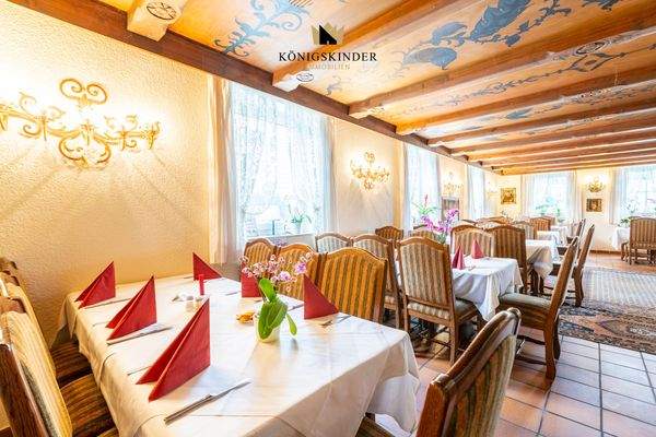 Eine Familienfeier oder ein Seminar? Voila - hier im Nebenzimmer...