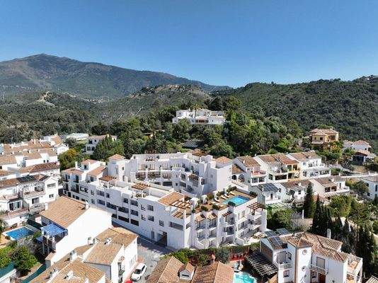 Apartments-Benahavis-aereal-Jun 25